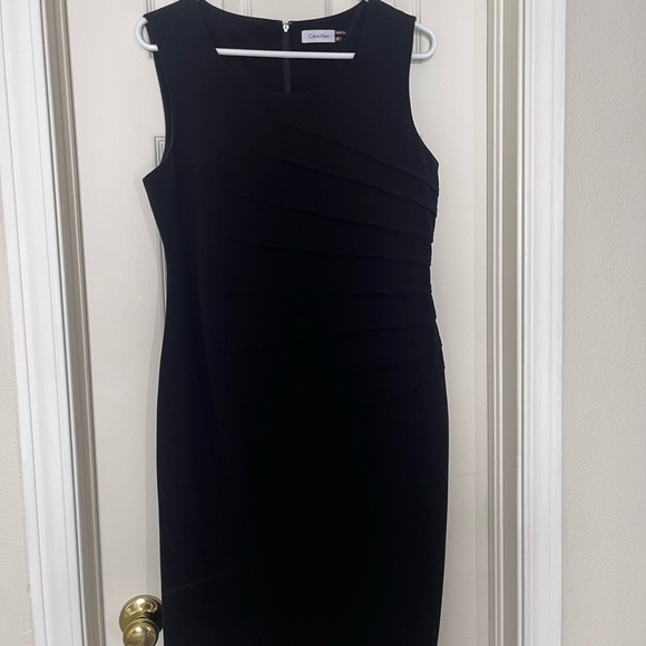 CALVIN KLEIN BLACK SUNBURST SHEATH MIDI DRESS SIZE 10 - Picture 2 of 9